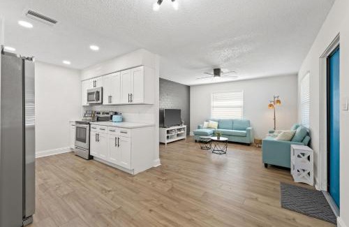 Palmetto House | Sunny Palmetto Oasis- 4BR Home with Private Pool home
