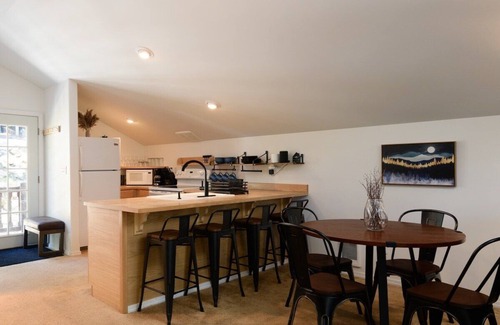 Roslyn Ridge Cabin | Sunny Pines · Escape to the Sunny Pines Cabin