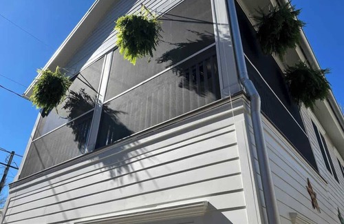 Eastside Apartment | Sunny & Playful Carriage House in Downtown Savannah Stay Here and Walk Everywher