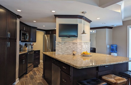 Venice Gardens House | Sunny Poolside Retreat in Venice Florida!