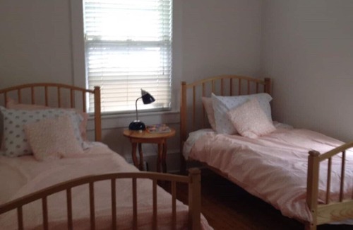 Red Bank House | sunny private home on quiet street