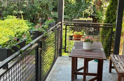 Bedford-Stuyvesant House | Sunny Private Room in Bed-Stuy