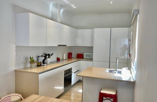 Reguengos de Monsaraz Apartment | Sunny respite in Evora