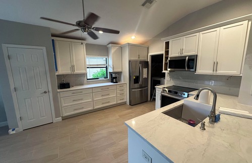 North Fort Myers House | Sunny Relaxing Paradise