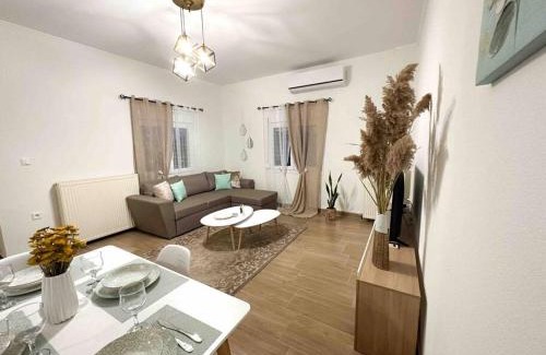 Evosmos Apartment | Sunny Rooftop House