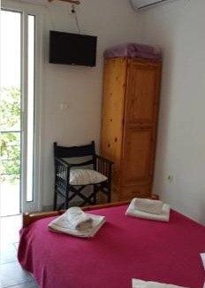 Lygia Cabin | Sunny Room Lefkada