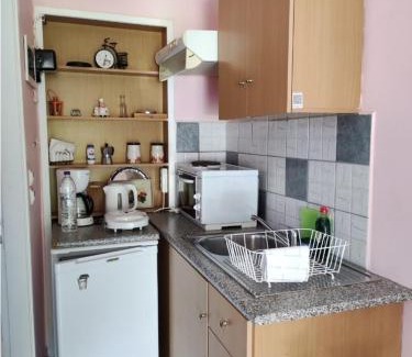 Lygia Cabin | Sunny Room Lefkada