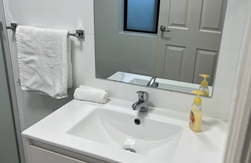 Mascot House | Sunny Rooms Mascot