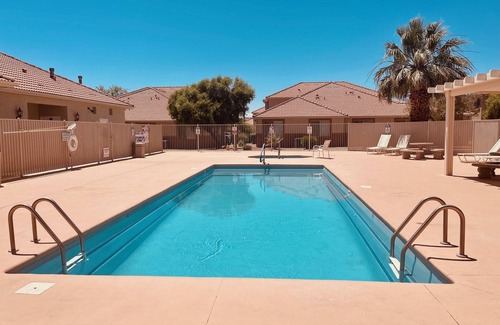 Mesquite Condo | Sunny Sands by Mesquite Vacation Rentals with 2 Car Garage and $510 in free daily activities
