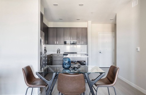 Santa Clara Apartment | Sunny Santa Clara 1BR w/Gym, Pool & Cabanas, nr Costco, by Blueground