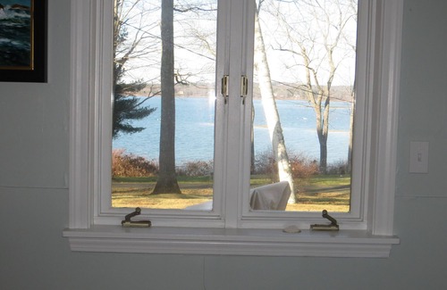 Yarmouth House | Sunny Seaside Cottage with Beautiful Sunset Views