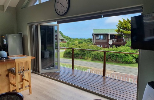 Brenton-on-Sea Apartment | Sunny Self-catering, private Loft, 900m from a BLUE flag Beach.