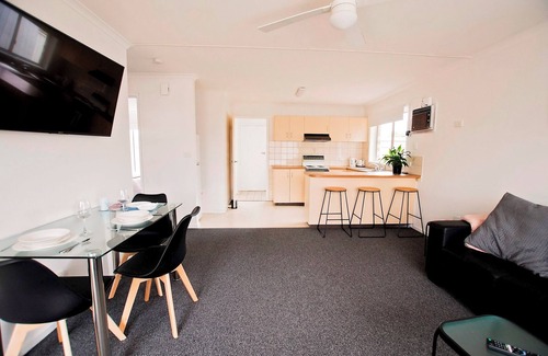 Echuca House | Sunny Shackell. Echuca Moama Holiday Accommodation