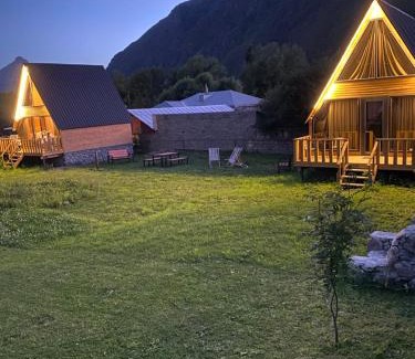 Gergeti Cabin | Sunny side cottage