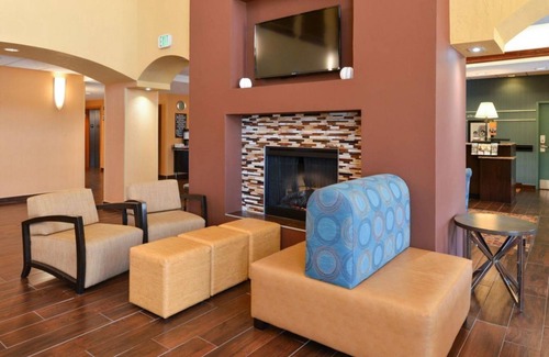 Westside Hotel | Sunny Side of Albuquerque Hideaway! Pets Allowed, Free Breakfast, Indoor Pool!