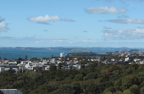 Grafton Apartment | Sunny, Spacious And Magnificent Sea Views!