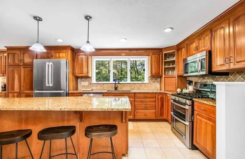 Centerville House | Sunny Spacious Beach House with Central AC and Loads of Amenities