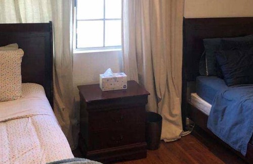 Tustin House | Sunny & Spacious Orange County Townhome 2/2.5