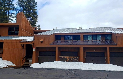 Bear Valley Condo | Sunny, Spacious & Pet Friendly - Creekside #39 by Bear Valley Vacation Rentals