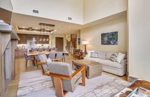 Stowe Area Condo | Sunny Spruce: 4 br at Spruce Peak, ski-in/ski-out, fireplace, a/c!