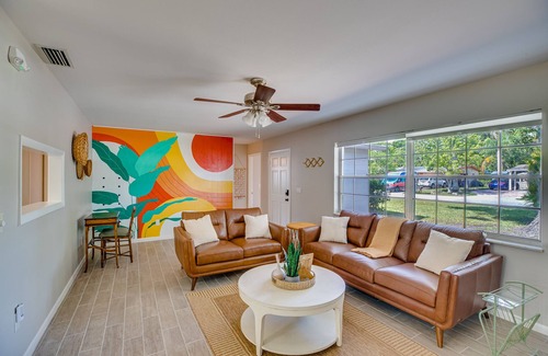 Florida Ridge House | Sunny Stay Cottage by PMI