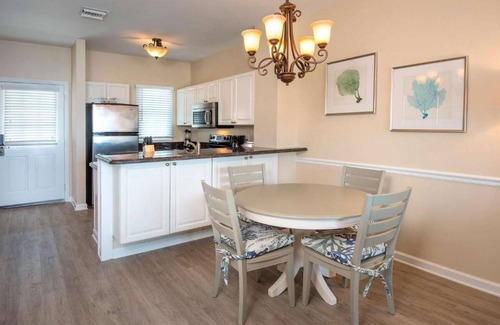 Marathon Apartment | Sunny Stay | Reef Snorkeling. Two Bedroom Private Villa