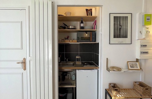 20th Arrondissement Apartment | Sunny Studio with Balcony & Panoramic View