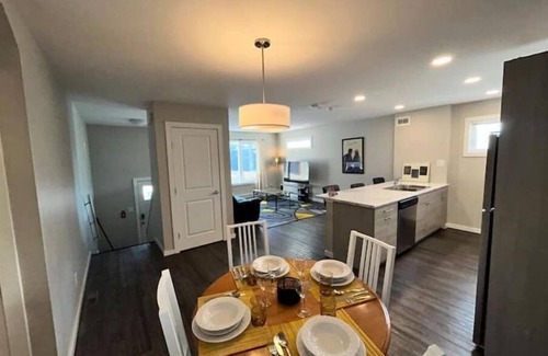 Winnipeg House | Sunny suite in Wolseley