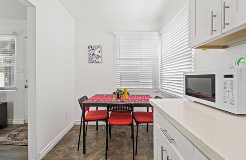 Lincoln Acres Apartment | Sunny Suite on 43rd by Rather Be Properties