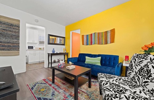 Lincoln Acres Apartment | Sunny Suite on 43rd by Rather Be Properties