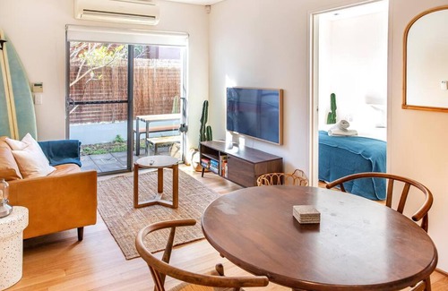 Bondi Beach Apartment | Sunny Terrace in the Heart Of Bondi Beach