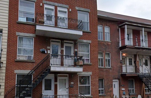 Hochelaga Apartment | Sunny Top-Floor Apartment Near Metro & Shopping!