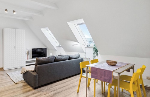 Cottbus Apartment | Sunny top floor in the Cottbus pedestrian zone