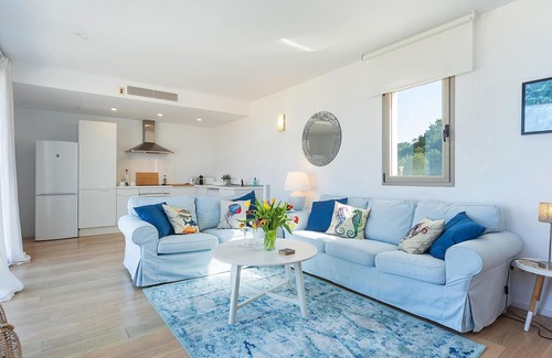 Son Serra de Marina Cottage | Sunny Townhouse With Sea Views and Terrace in Son Serra, Mallorca βοΈπ