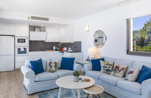 Son Serra de Marina Cottage | Sunny Townhouse With Sea Views and Terrace in Son Serra, Mallorca βοΈπ