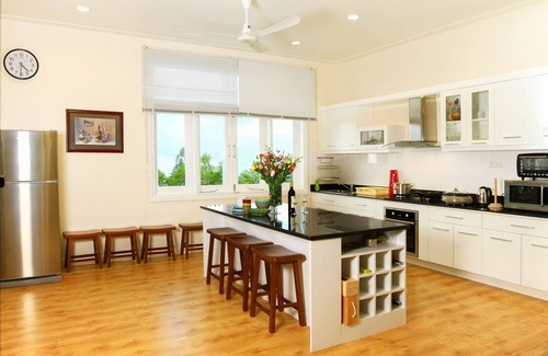 Phu Hai Beach Villa | Sunny Tropical Villa