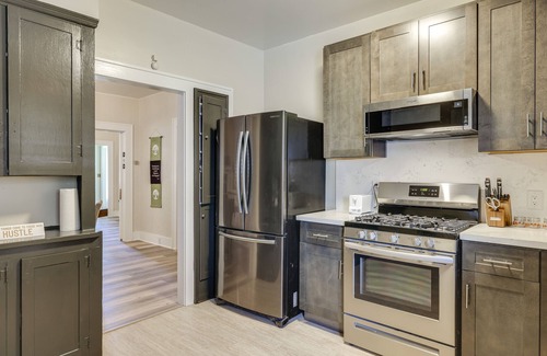 Turlock Cottage | Sunny Turlock Cottage: Walk to Downtown!