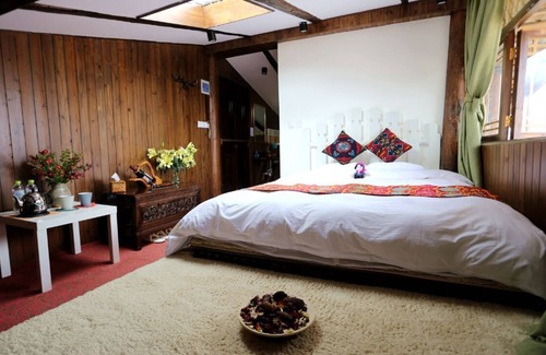 Shangri-La House | Sunny Valley Inn