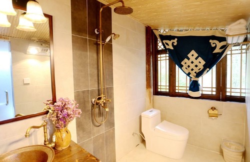 Shangri-La House | Sunny Valley Inn