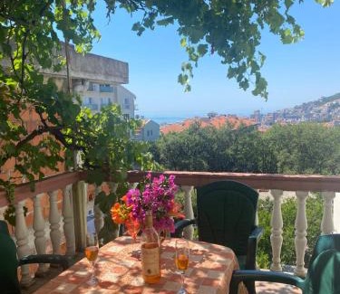 Podmaine Apartment | Sunny Villa Apartments