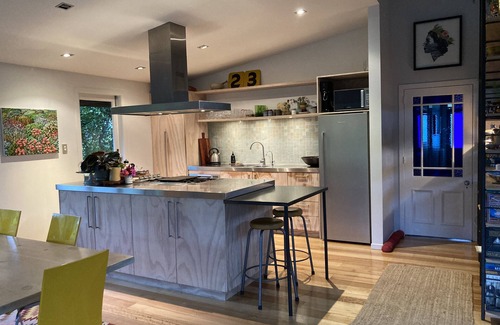 Mount Eden House | Sunny Villa in Kingsland with pool