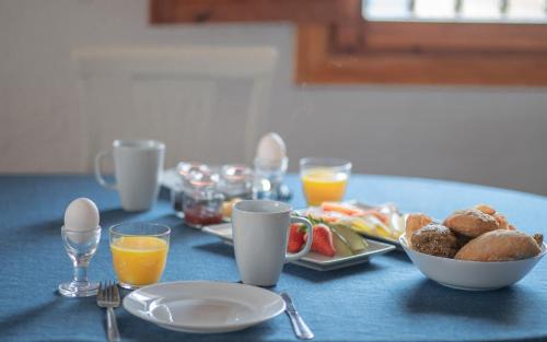 Chinorlet Bed & Breakfast | Sunny Vista