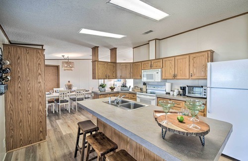 Welaka House | Sunny Waterfront Welaka Home w/Private Dock!