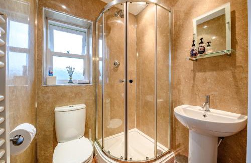 Giggleswick House | SUNNYBECK COTTAGE Award winning DOG friendly