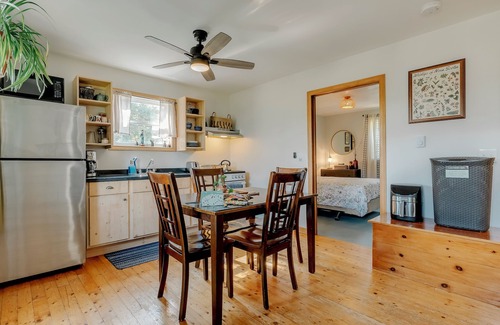 Birch Plain Cabin | Sunnyside Cabin, 2 Bedroom