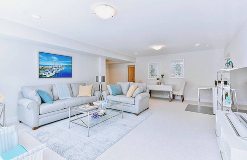 Surrey House | Sunnyside Home Suite at South Surrey White Rock ,Vancouver BC