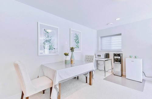 Surrey House | Sunnyside Home Suite at South Surrey White Rock ,Vancouver BC