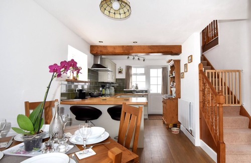 Colyton Cottage | SUNNYSIDE, pet friendly, character holiday cottage in Colyton