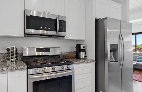 La Mesa Villa | Sunnyside Resort Spa, Beach, Zoo, Arcade