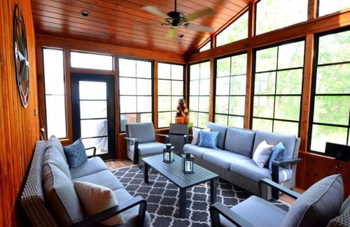 Gravenhurst House | Sunnyside Up